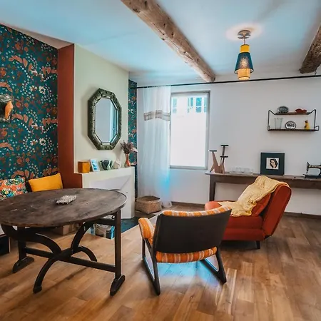 Maison De Village Atypique A 5min Du Pont Du Gard Holiday home Vers Pont du Gard