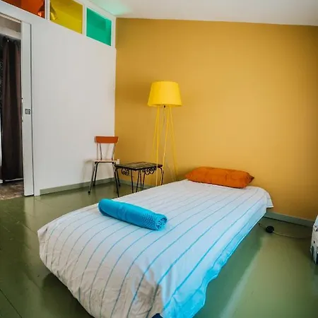 Maison De Village Atypique à 5min Du Pont Du Gard Casa de Férias *