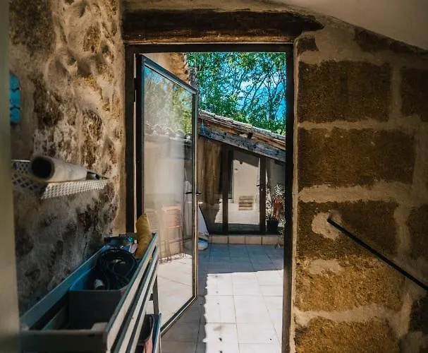 Σπίτι διακοπών Maison De Village Atypique A 5min Du Pont Du Gard Vers Pont du Gard